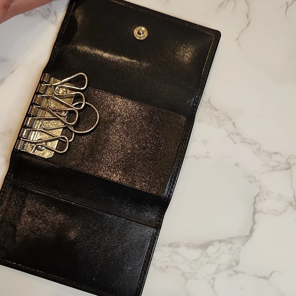 Authentic Gucci 6 Key Case